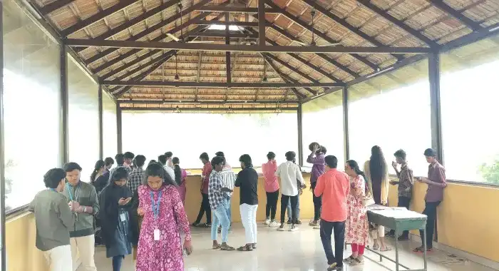Cafeteria and student amenities at SMS College